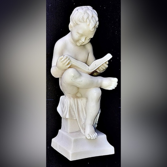 Vintage Ground Stone STUDIOUS YOUNG BOY Reading Book Figural Statue Figurine - Picture 5 of 10